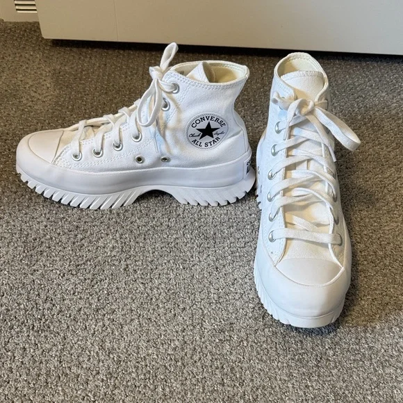 NWOB Converse CHUCK TAYLOR ALL STAR LUGGED 2.0 Women - Picture 2 of 5